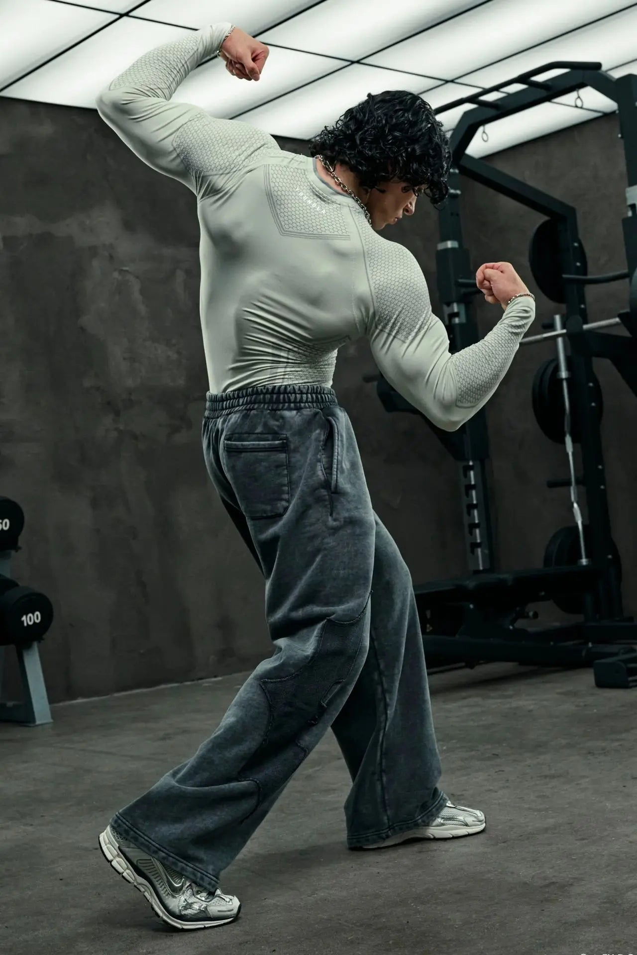 Men's Slim Fit Ice Silk T-Shirt Short Sleeve O-Neck Gym Exercise Summer Fashion Top New Style Bottoming Clothing